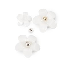 3D ozdoby na nehty – akrylové květy a kuličky, bílé